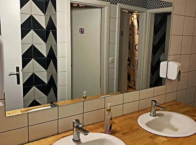 Quasimodo (adults Only) * Split