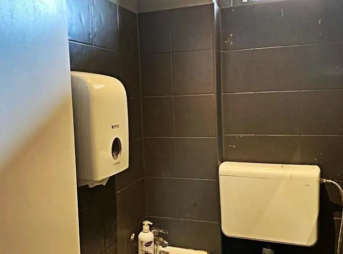 Quasimodo (adults Only) Albergue